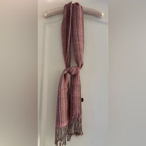 Soft and beautiful scarf keeps you warm and stylishsj. Made in Bolivia.